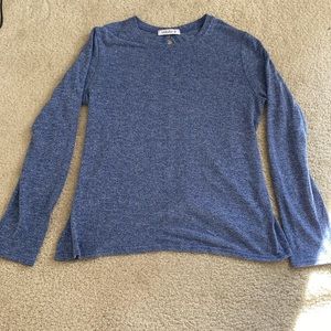 Open twisted back long sleeved yoga top